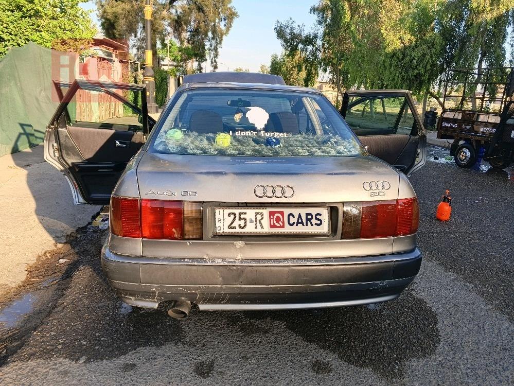 Audi 80